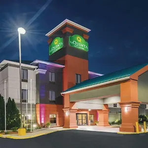 La Quinta & By Wyndham East Hotel